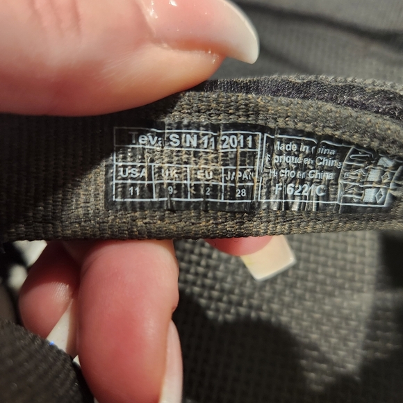 Teva Mid Universal Pride Sandals Mens Size 11 - Picture 4 of 6